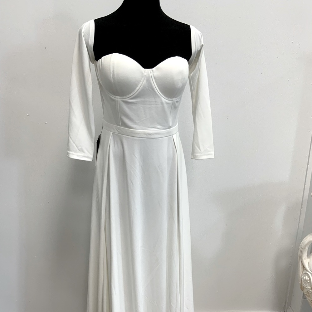 Maxi gown , with strapless front and attached sleeves